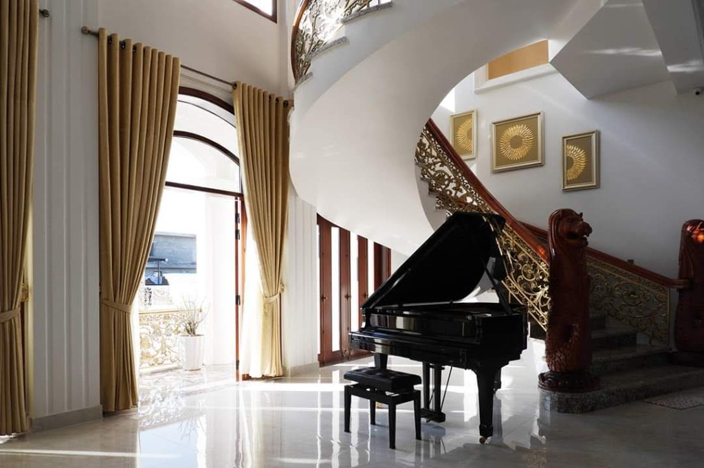 Đại dương cầm Grand Piano