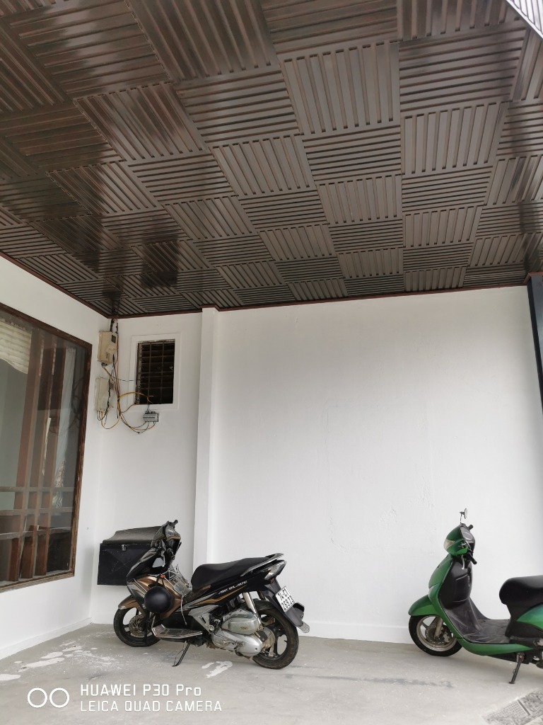 Sân để xe trực diện