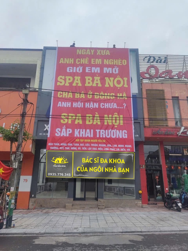 Thi công treo băng rôn Vua Sửa Nhà